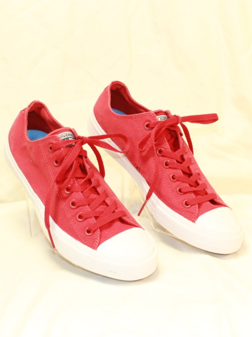 Converse Unisex M 11 W 13 Salsa Red & White Chuck Taylor II Low Top Sneakers